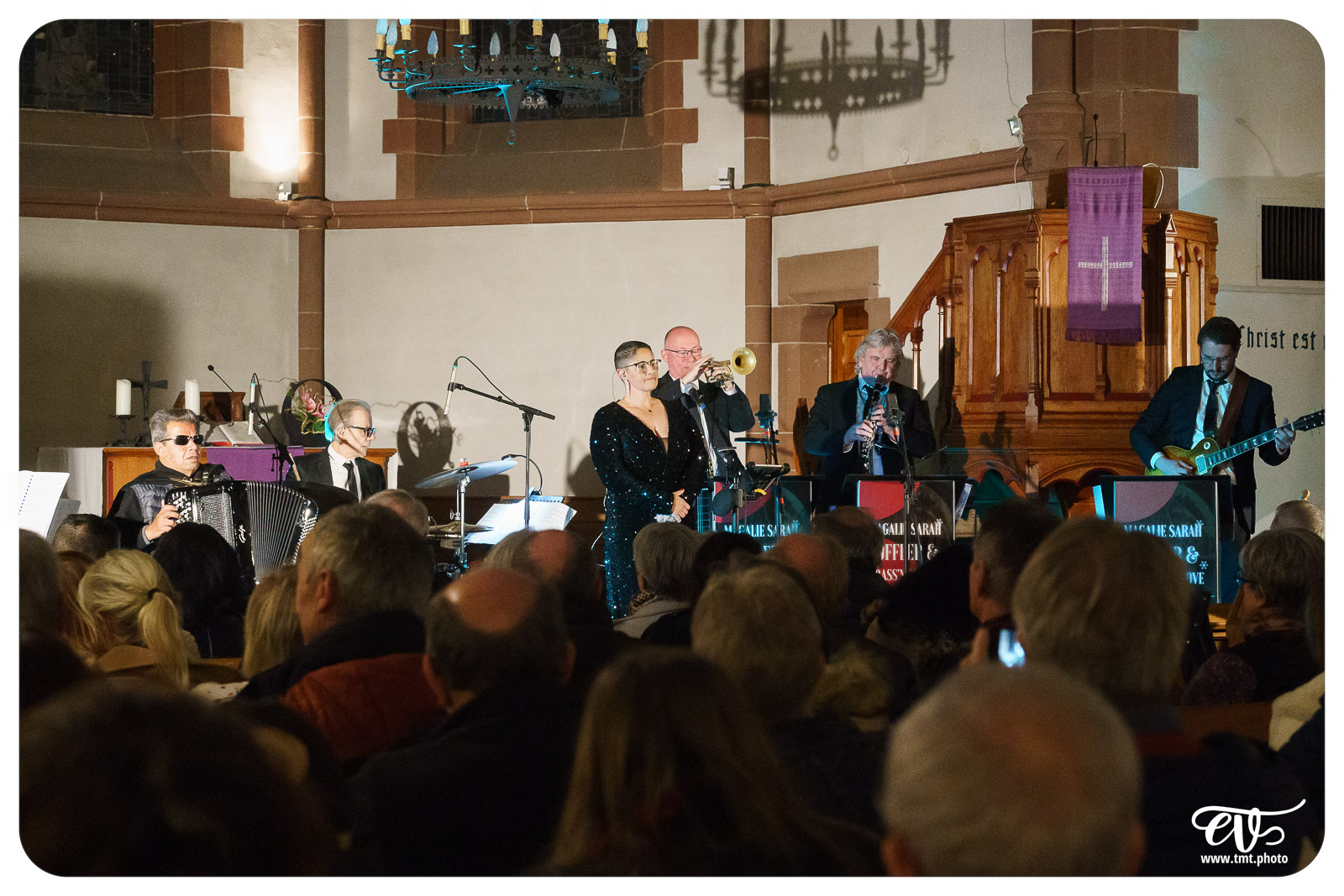 MAGALIE SARAH LÖFFLER AND THE BRASS 'N GROOVE BAND